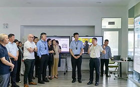 企業互訪，共結紐帶 ——施耐德電氣與本松新材商討合作路徑